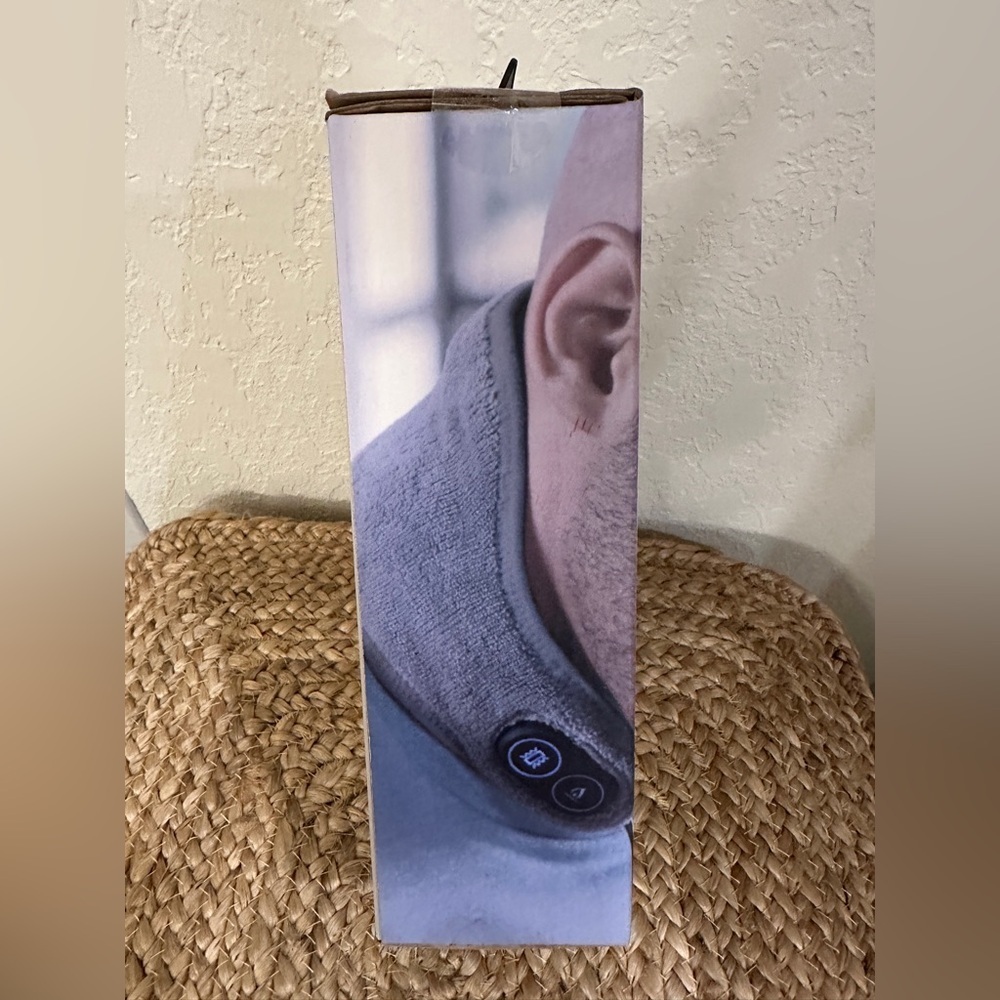 Sharper Image Heated Massage Neck Wrap – New in Box - Picture 4 of 4